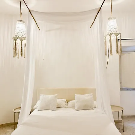 Bacans - Vico Collegio At Marina Apartment *